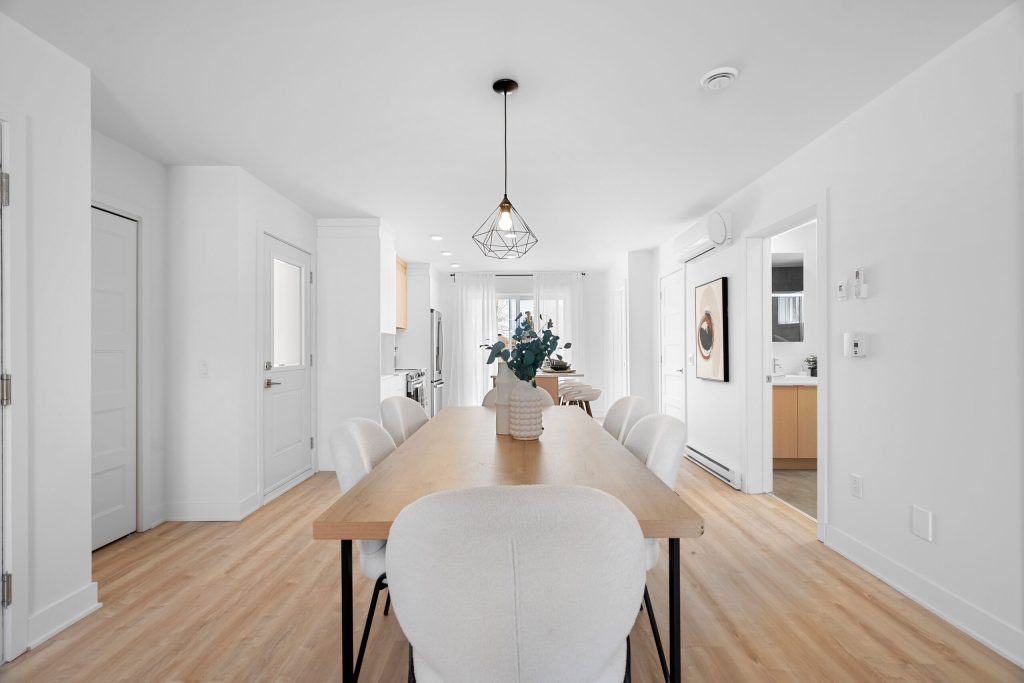 881 Rue Aucoin