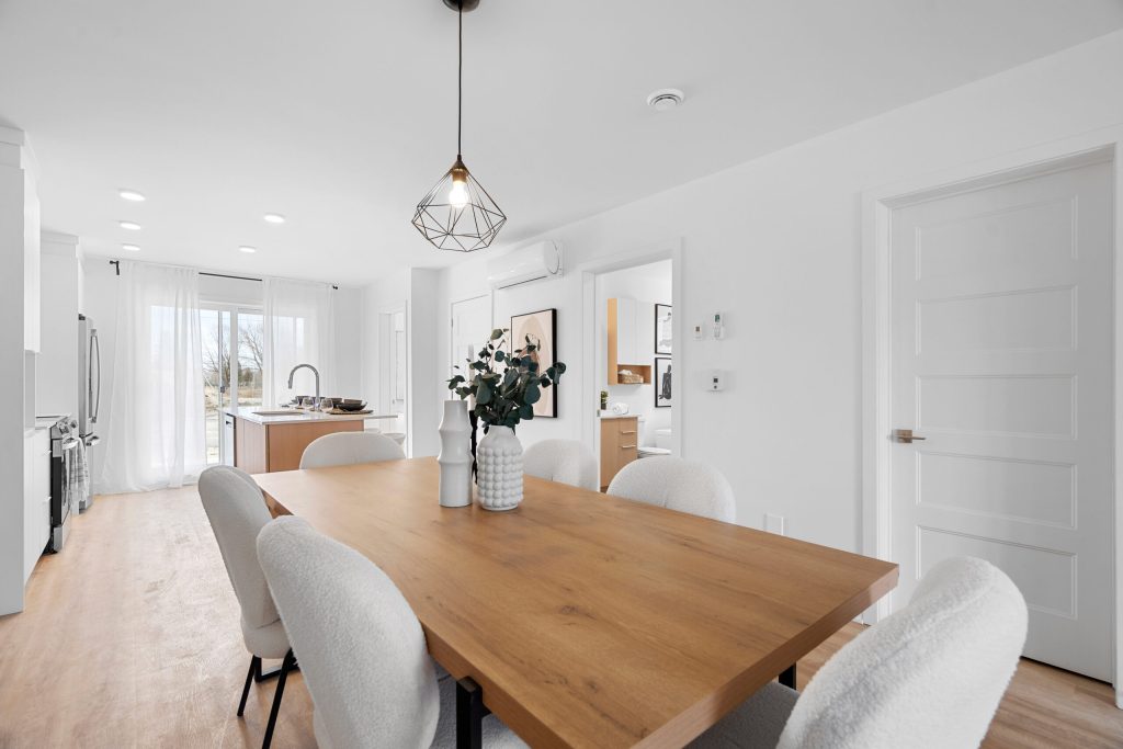 881 Rue Aucoin